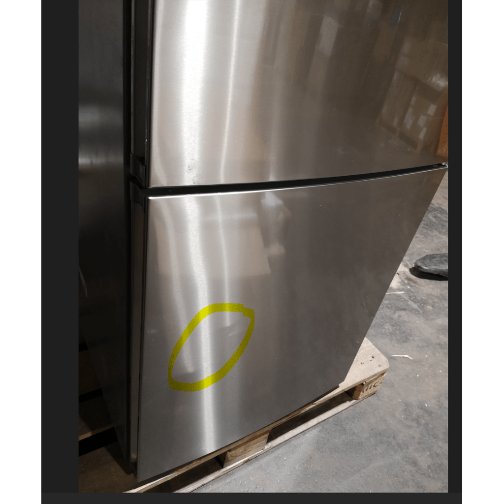 BOSCH Prostostoječi hladilnik z zamrzovalnikom spodaj KGN49XIEA - razstavni eksponat